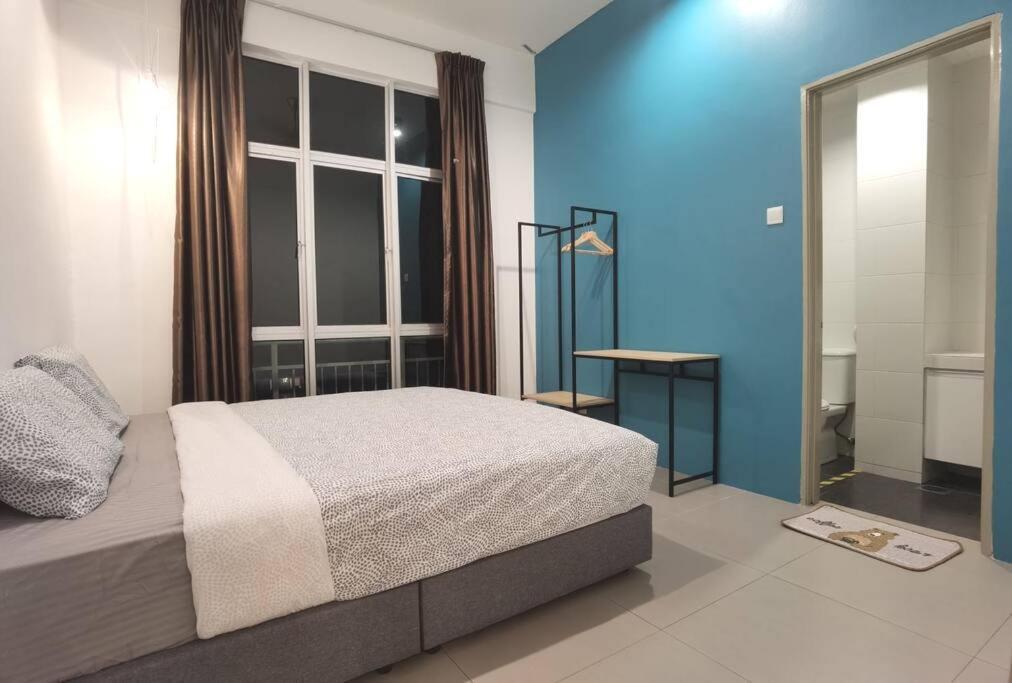 Apartment G - 2r2b Barrington Night Market